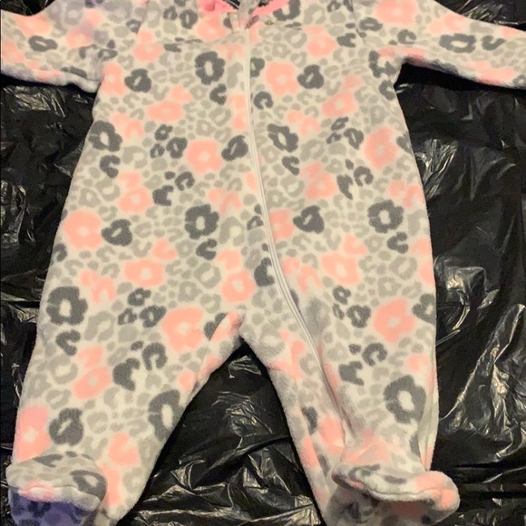 For a baby girl - Picture 2 of 2